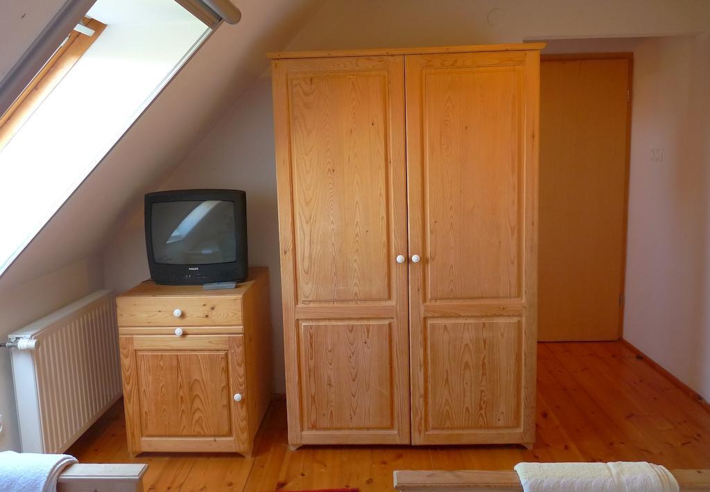 Aranyhaz Apartmanszallas Тихани Стая снимка